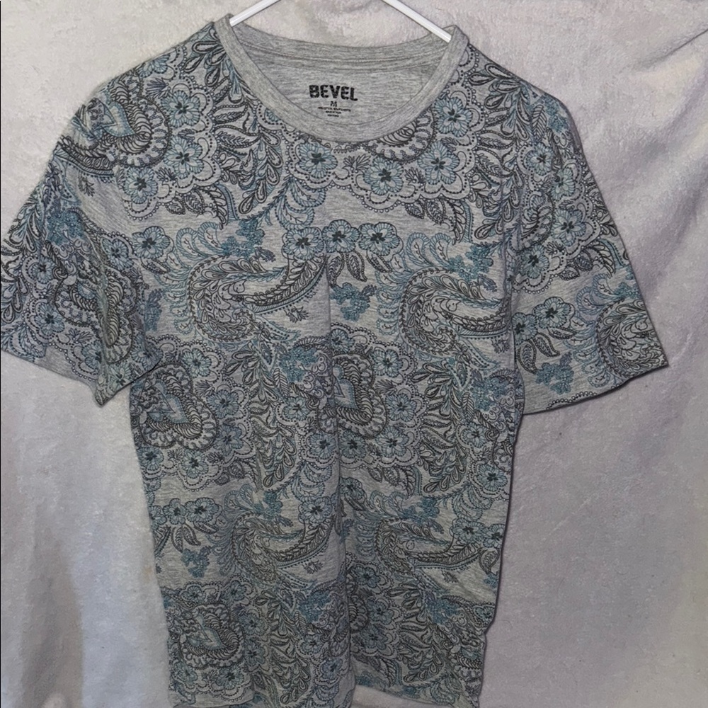 Bevel Paisley T-Shirt